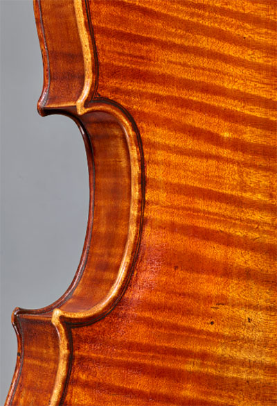 卡洛‧白贡齐1735 'Baron Knoop' 小提琴'Baron Knoop' 背面的细节，选用出色的枫木